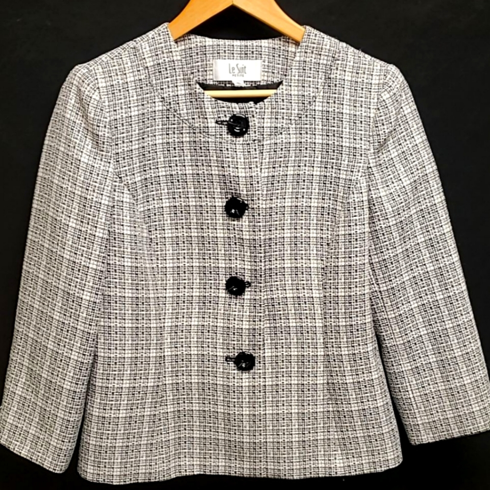 Le suit size 8p womens blazer